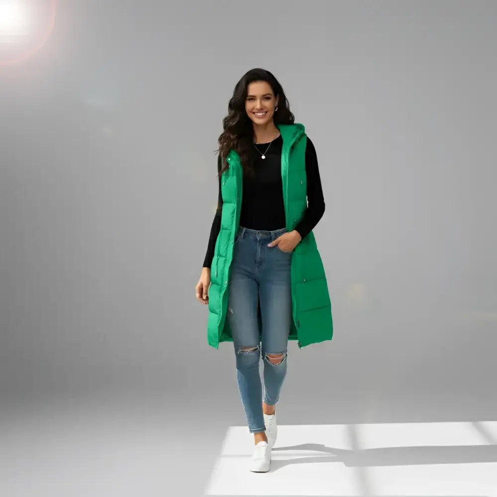 Femme chaude imperméable parka femme chaude pour trajets quotidiens, souriante et élégante