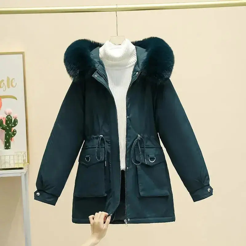 Parka femme imperméable avec capuche réglable, coupe féminine, faux fur trim, poches larges