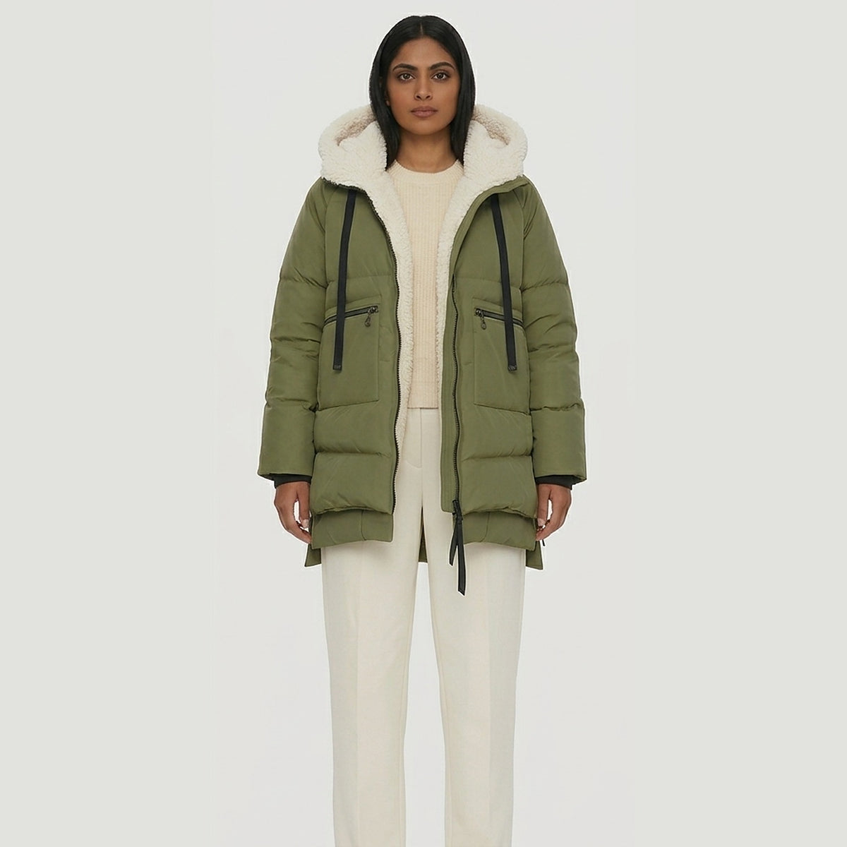 Doudoune femme mi-longue à capuche vert olive, doublure sherpa écrue, coupe oversize – La Banquise