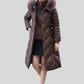 Manteau parka femme long brun avec capuche réglable et coupe féminine