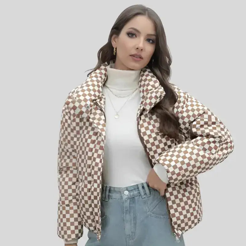 Parka chaudes femmes à motif moderne, idéale pour l'hiver, offrant confort et style.