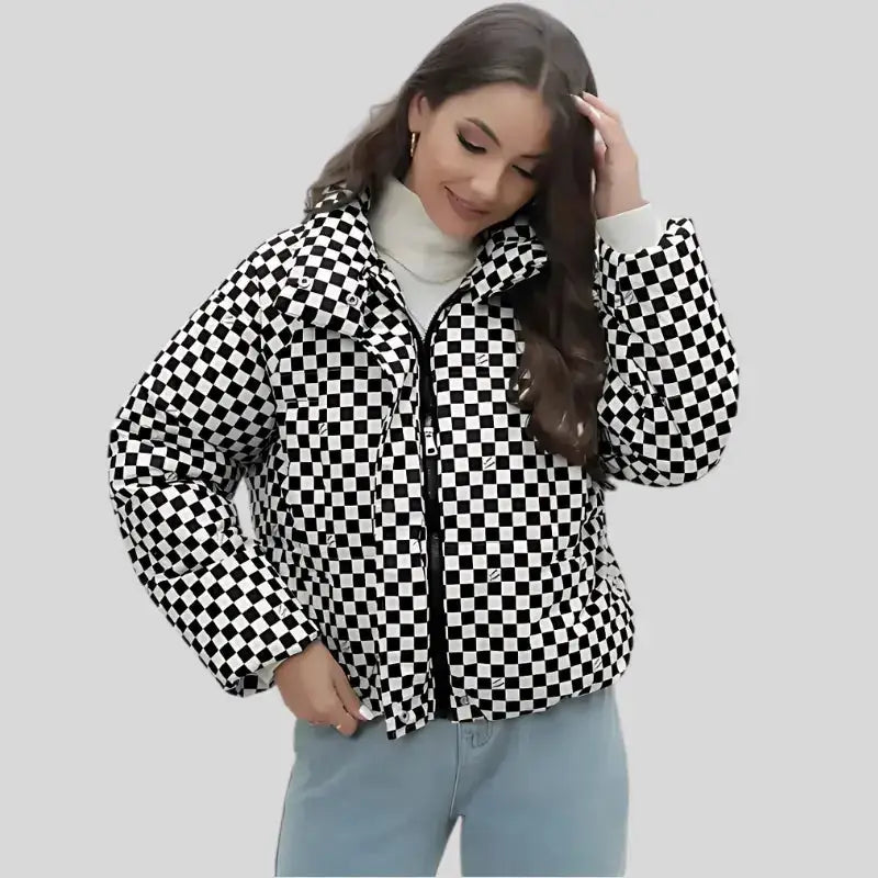 Parka chaudes femmes à carreaux noirs et blancs, moderne et isolante pour l'hiver.