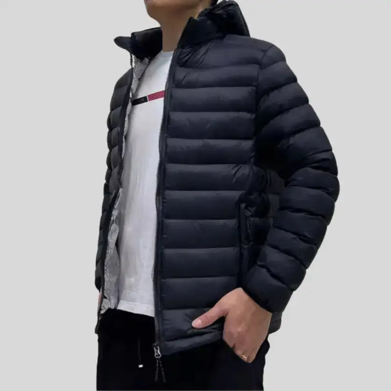 Parka doudoune homme noire à capuche, chaude et légère pour l'hiver.