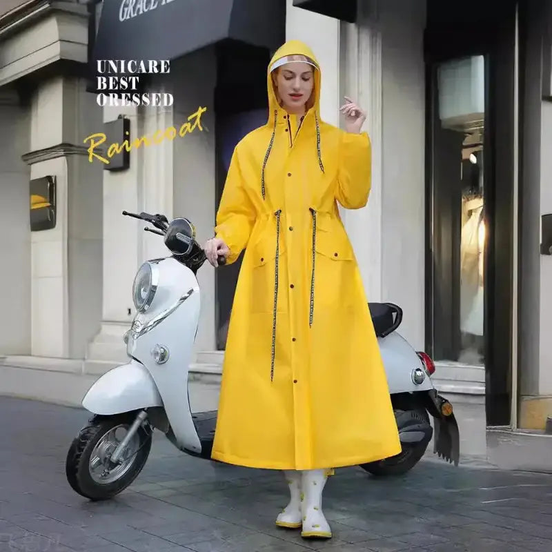 Parka K-Way Femme jaune vif avec capuche et cordons noirs, imperméable tendance