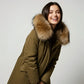 Parka longue femme avec doublure intérieure légère et capuche en fourrure brune